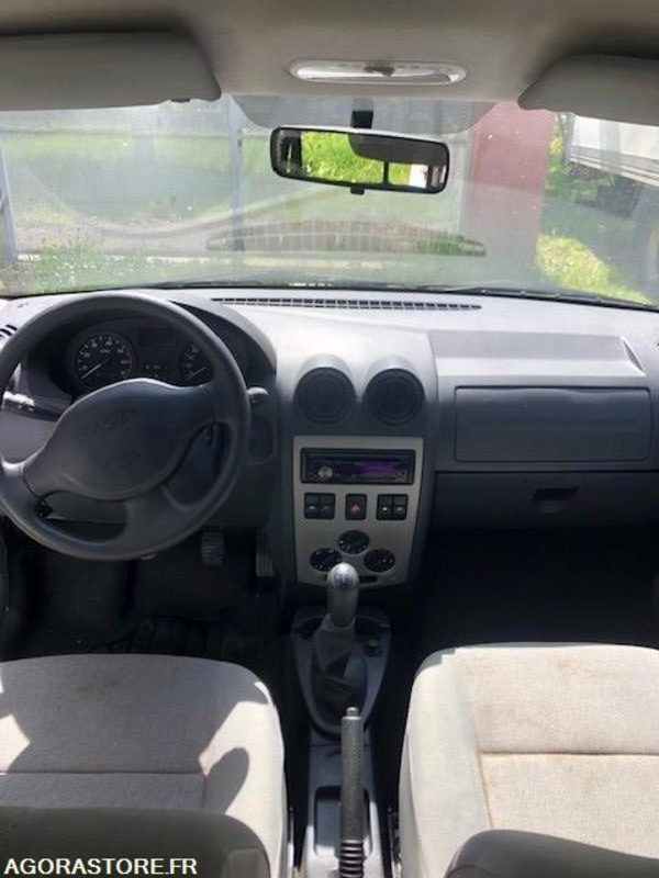 DACIA LOGAN - 차량 : 사진 5 DACIA LOGAN - 차량 : 사진 5