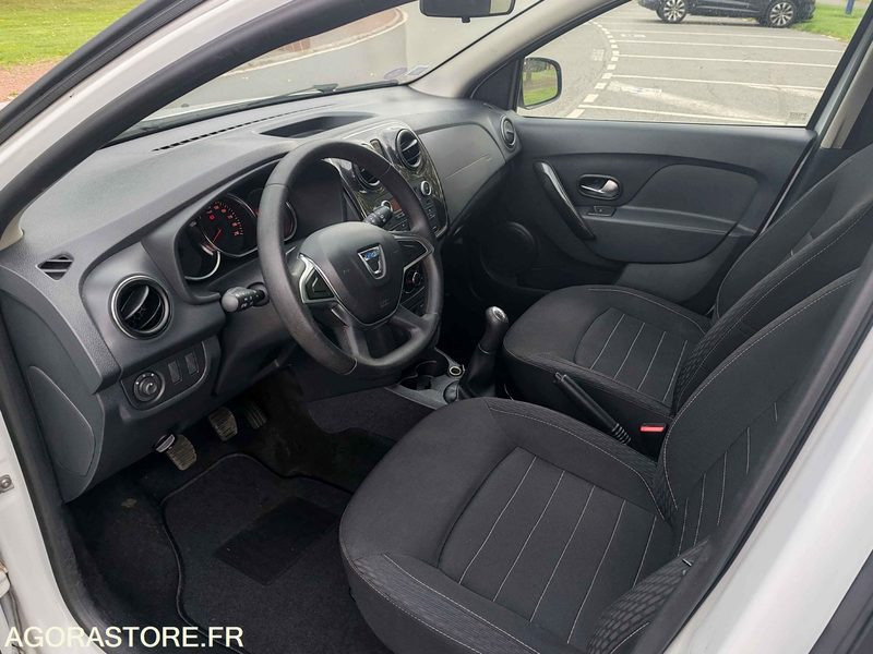 DACIA SANDERO - 45500km - année 2020 - 차량 : 사진 4 DACIA SANDERO - 45500km - année 2020 - 차량 : 사진 4