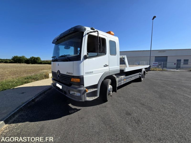 Dépanneuse Mercedes 1223 MOTEUR ECHANGE STANDARD 8O.000 - 트럭 : 사진 2 Dépanneuse Mercedes 1223 MOTEUR ECHANGE STANDARD 8O.000 - 트럭 : 사진 2
