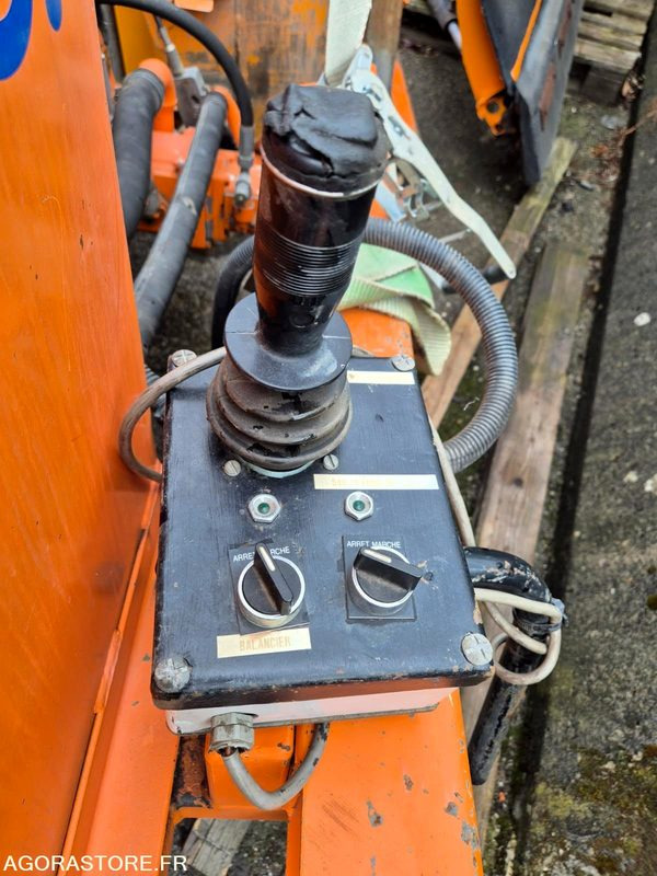 EPAREUSE FRONTALE CMV 450F 1999 - 붐 모어 : 사진 4 EPAREUSE FRONTALE CMV 450F 1999 - 붐 모어 : 사진 4