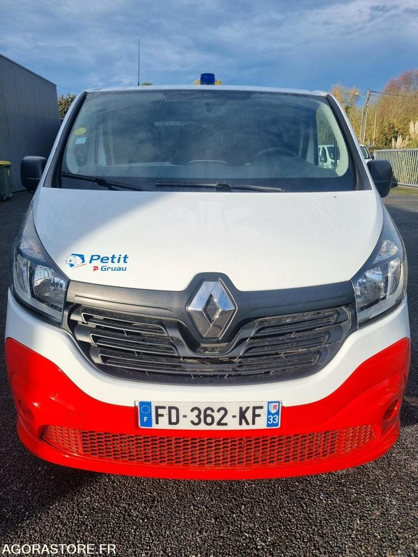 FD-362-KF - Non Roulant - RENAULT TRAFIC III - VASP - 195 000 Kms - 구급차 : 사진 3 FD-362-KF - Non Roulant - RENAULT TRAFIC III - VASP - 195 000 Kms - 구급차 : 사진 3