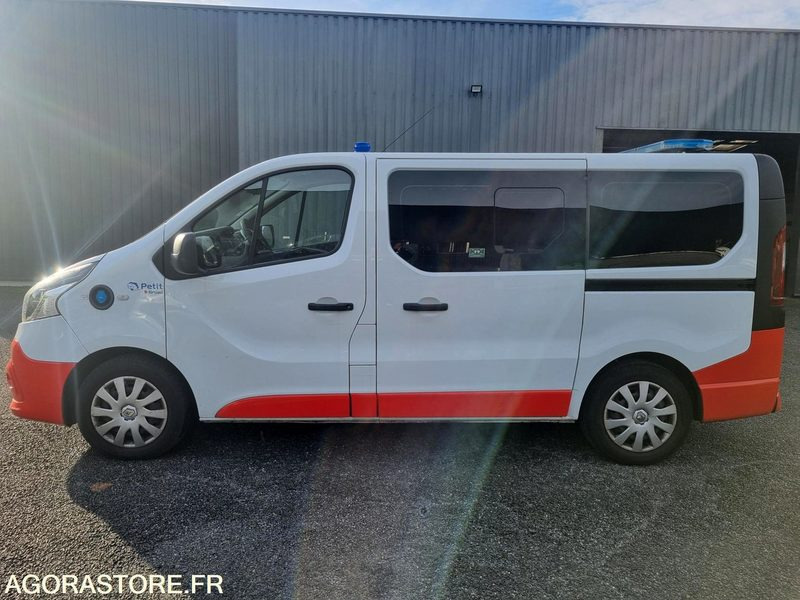 FD-362-KF - Non Roulant - RENAULT TRAFIC III - VASP - 195 000 Kms - 구급차 : 사진 2 FD-362-KF - Non Roulant - RENAULT TRAFIC III - VASP - 195 000 Kms - 구급차 : 사진 2