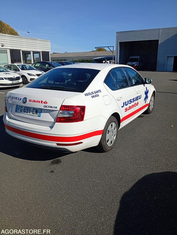 FG-691-CN - Roulant - SKODA Octavia - VP - 395 000 Kms - 차량 : 사진 4 FG-691-CN - Roulant - SKODA Octavia - VP - 395 000 Kms - 차량 : 사진 4