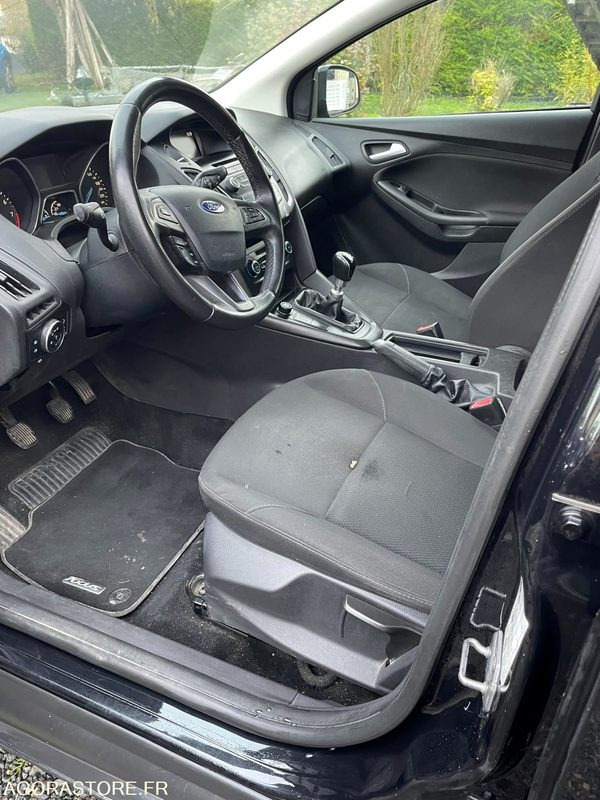 FORD-FOCUS-2015-170332KMS - 차량 : 사진 5 FORD-FOCUS-2015-170332KMS - 차량 : 사진 5