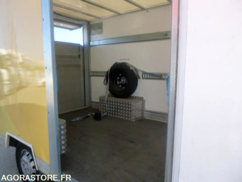 Fiat DUCATO HAYON PACK CARBURANT GNV+SP PETITE CAPACITE - 밴 : 사진 4 Fiat DUCATO HAYON PACK CARBURANT GNV+SP PETITE CAPACITE - 밴 : 사진 4