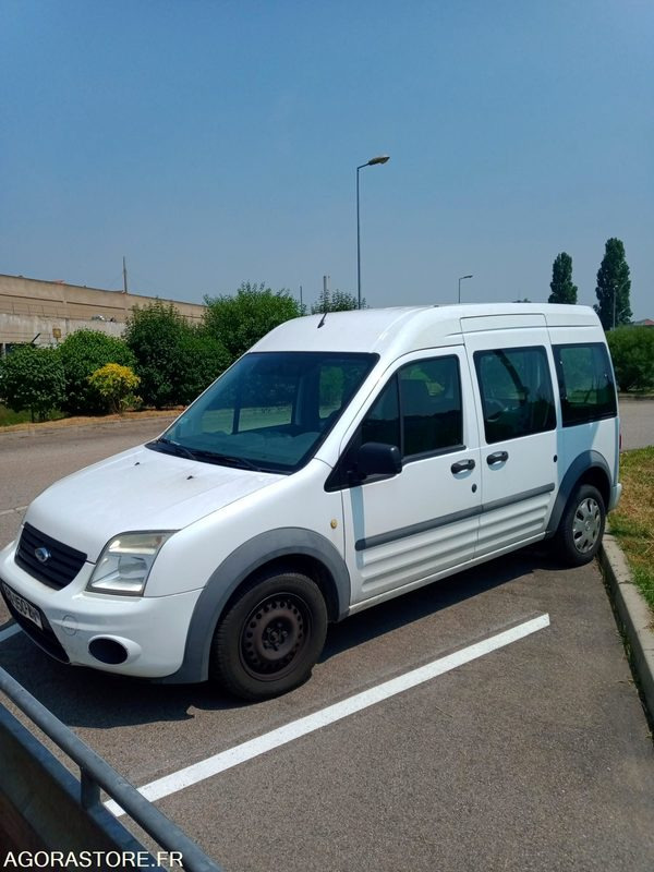 Ford Tournéo 5 places - 소형 밴 : 사진 4 Ford Tournéo 5 places - 소형 밴 : 사진 4