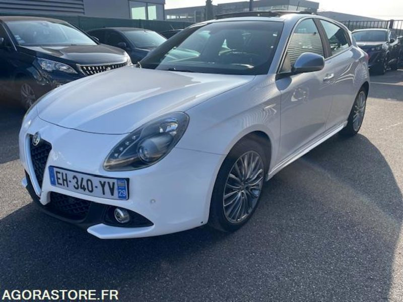 GIULIETTA LUSSO 1.4i TB 150cv S§S-12/2016-89360KM - 차량 : 사진 1 GIULIETTA LUSSO 1.4i TB 150cv S§S-12/2016-89360KM - 차량 : 사진 1