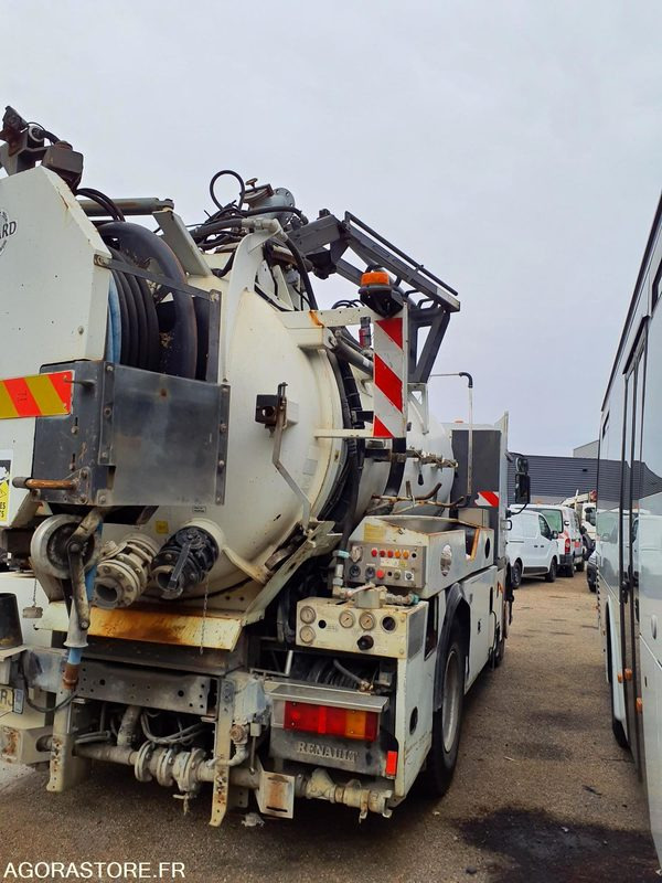 HYDROCUREUR 19T RIVARD - 2004 / 262 122 KM - 진공 흡입 트럭 : 사진 3 HYDROCUREUR 19T RIVARD - 2004 / 262 122 KM - 진공 흡입 트럭 : 사진 3