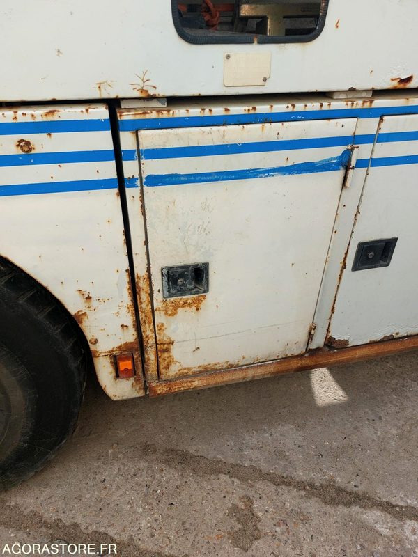 HYDROCUREUR RIVARD / RENAULT DC240 - 358888 KMS - ROULANT - EN L'ETAT - 진공 흡입 트럭 : 사진 5 HYDROCUREUR RIVARD / RENAULT DC240 - 358888 KMS - ROULANT - EN L'ETAT - 진공 흡입 트럭 : 사진 5