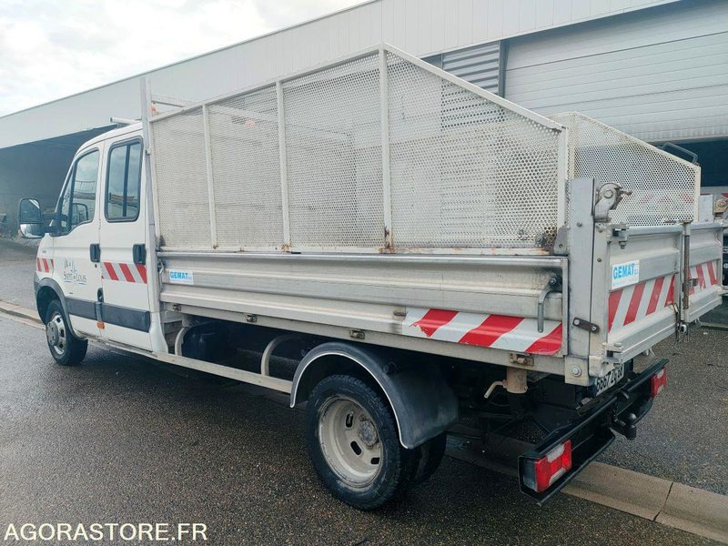 IVECO 35C12D - 패널 밴 : 사진 5 IVECO 35C12D - 패널 밴 : 사진 5