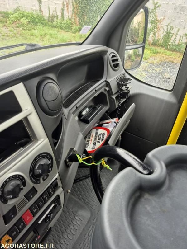 IVECO BUS DAILY N°112039 - 소형 버스, 승합차 : 사진 3 IVECO BUS DAILY N°112039 - 소형 버스, 승합차 : 사진 3