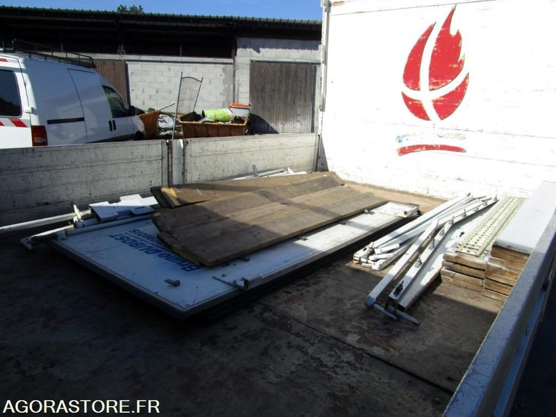 IVECO DAILY 35C11 du 28/04/2000 (Contrôle Technique joint) - 패널 밴 : 사진 5 IVECO DAILY 35C11 du 28/04/2000 (Contrôle Technique joint) - 패널 밴 : 사진 5