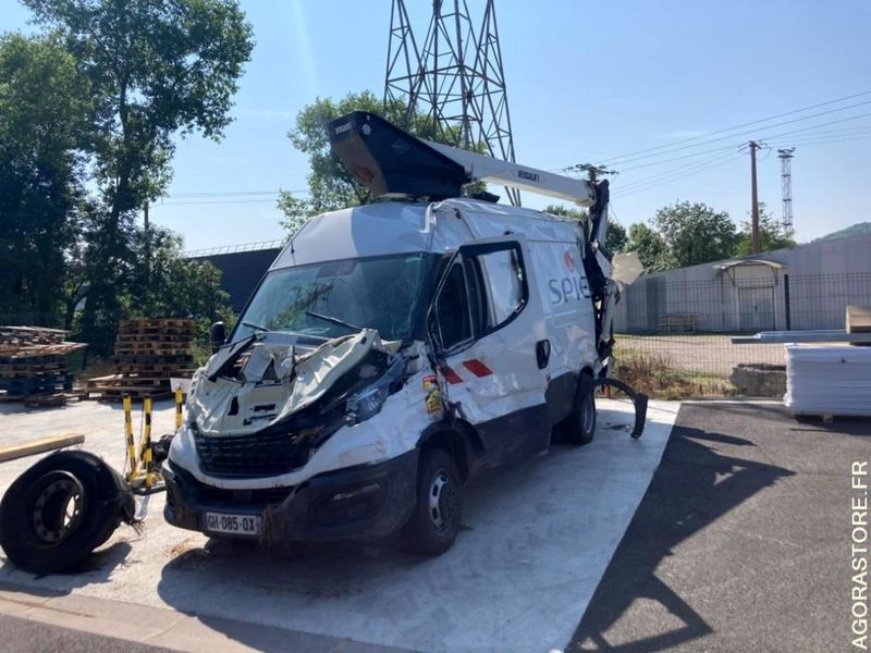 IVECO DAILY 50C18 NACELLE VERSALIFT - 밴 : 사진 2 IVECO DAILY 50C18 NACELLE VERSALIFT - 밴 : 사진 2