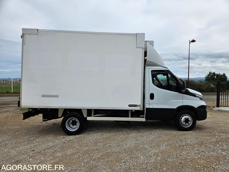 IVECO DAILY 72C21 PORTE VIANDE FRIGORIFIQUE - 2017 - 트럭 : 사진 1 IVECO DAILY 72C21 PORTE VIANDE FRIGORIFIQUE - 2017 - 트럭 : 사진 1