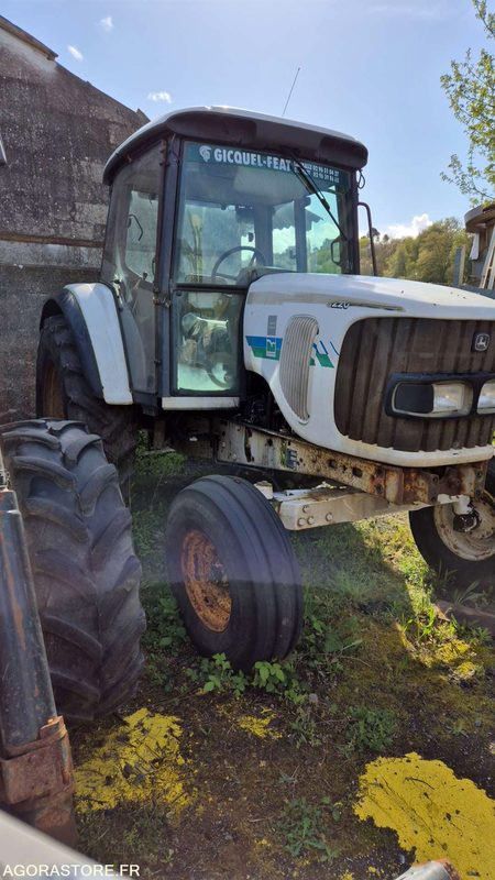 JHON DEERE M6220 - 2004 - 장궤형 트랙터 : 사진 4 JHON DEERE M6220 - 2004 - 장궤형 트랙터 : 사진 4