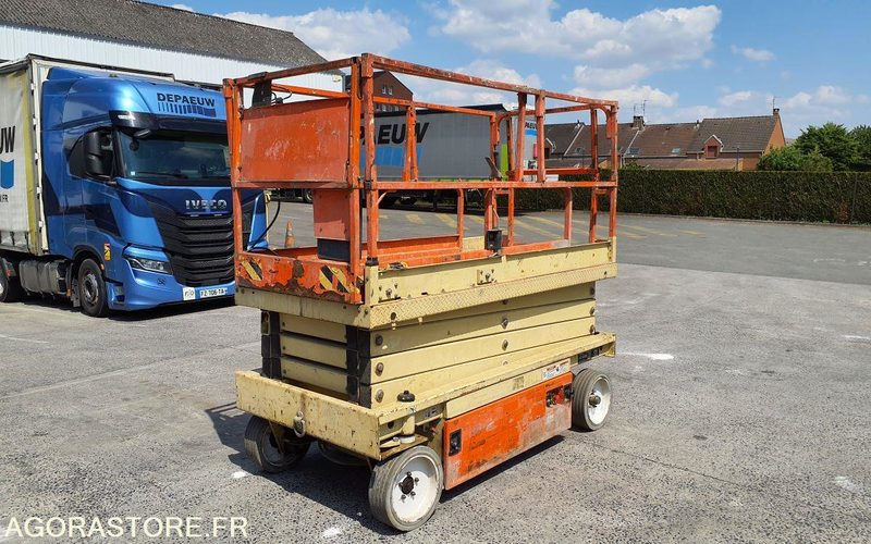 고가작업 플랫폼 JLG 2646 ES  NACELLE CISEAU ÉLECTRIQUE 10 M ÉTROIT : 사진 7