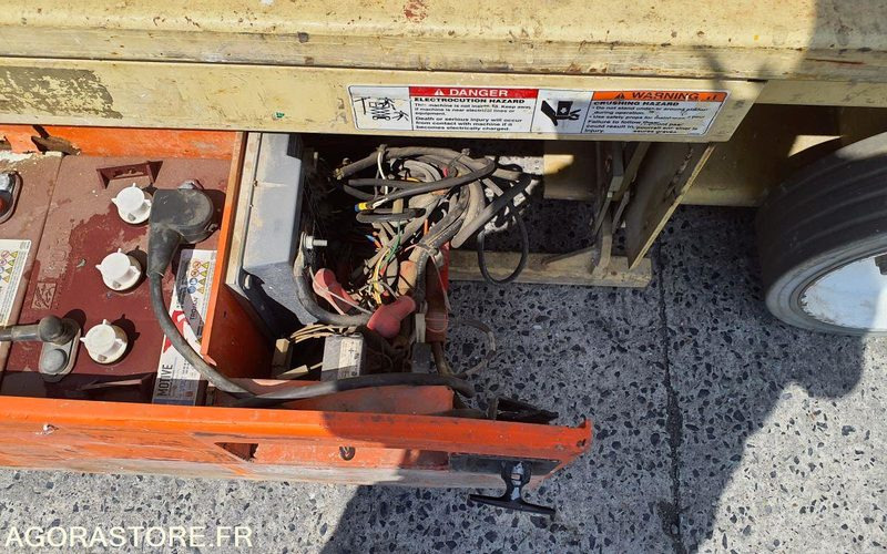 고가작업 플랫폼 JLG 2646 ES  NACELLE CISEAU ÉLECTRIQUE 10 M ÉTROIT : 사진 20