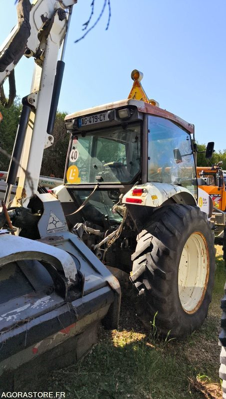 Lot Renault - Tracteur ergos 446 Roto 209 - 2009 et FAUCHEUSE NOREMAT VISIOBRA - 장궤형 트랙터 : 사진 5 Lot Renault - Tracteur ergos 446 Roto 209 - 2009 et FAUCHEUSE NOREMAT VISIOBRA - 장궤형 트랙터 : 사진 5