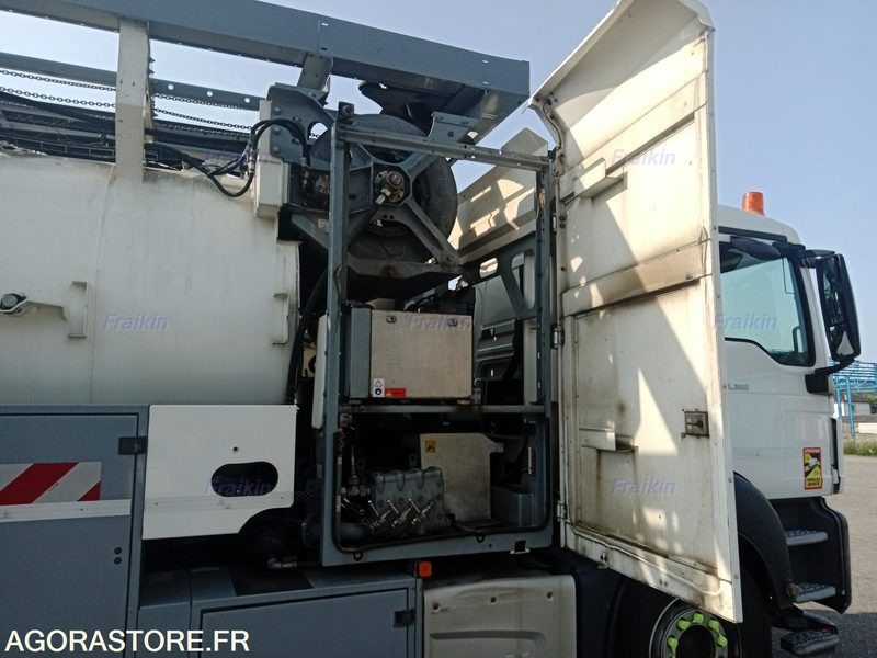 MAN TGS 26.360 6X2-2 / DY430NG / 2015 / 149950 kms - 트럭 : 사진 5 MAN TGS 26.360 6X2-2 / DY430NG / 2015 / 149950 kms - 트럭 : 사진 5