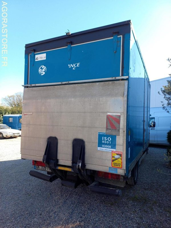 MERCEDES 411 SPRINTER - 패널 밴 : 사진 5 MERCEDES 411 SPRINTER - 패널 밴 : 사진 5
