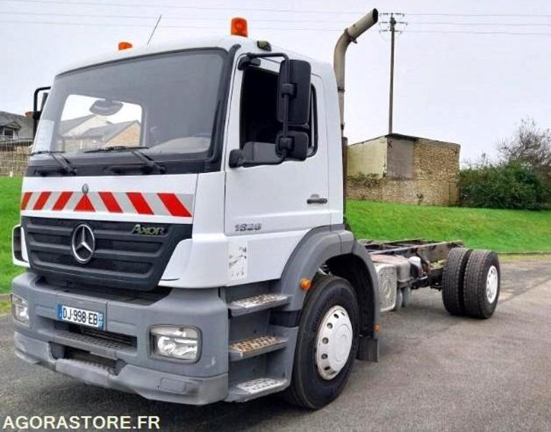 MERCEDES AXOR 1828N - 2002 / 578 610 KM - 캡 새시 트럭 : 사진 1 MERCEDES AXOR 1828N - 2002 / 578 610 KM - 캡 새시 트럭 : 사진 1