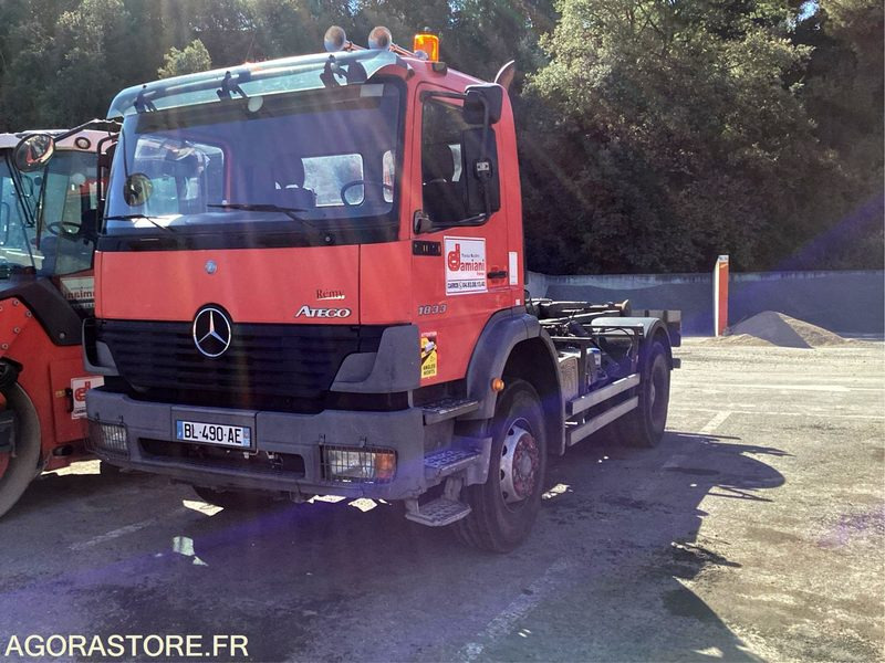 MERCEDES BENZ ATEGO - 2004 - 602523 KM - P2001840 - 트랙터 유닛 : 사진 3 MERCEDES BENZ ATEGO - 2004 - 602523 KM - P2001840 - 트랙터 유닛 : 사진 3