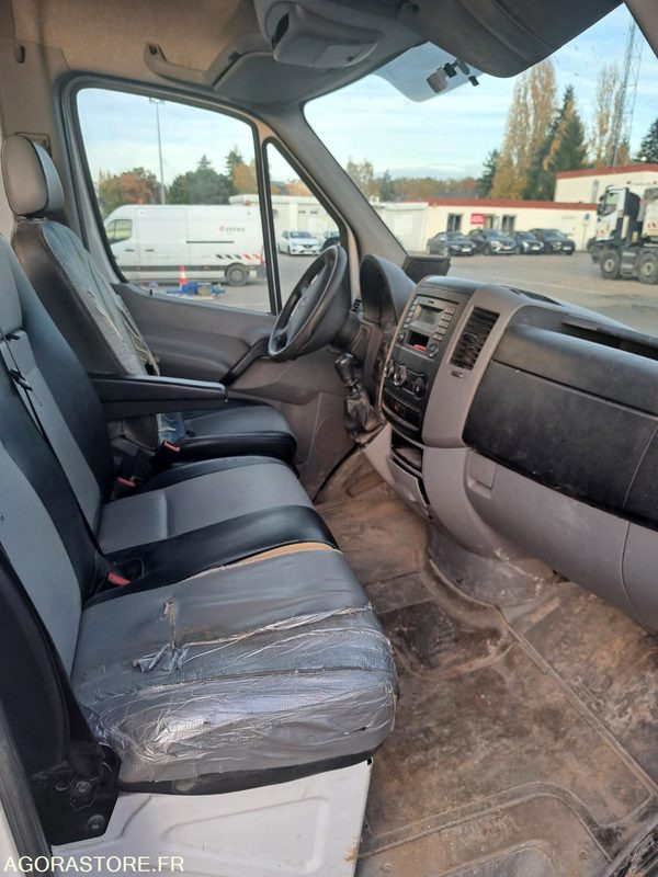 MERCEDES SPRINTER - 2014 / 250206 KM (Mfc078) - 패널 밴 : 사진 3 MERCEDES SPRINTER - 2014 / 250206 KM (Mfc078) - 패널 밴 : 사진 3