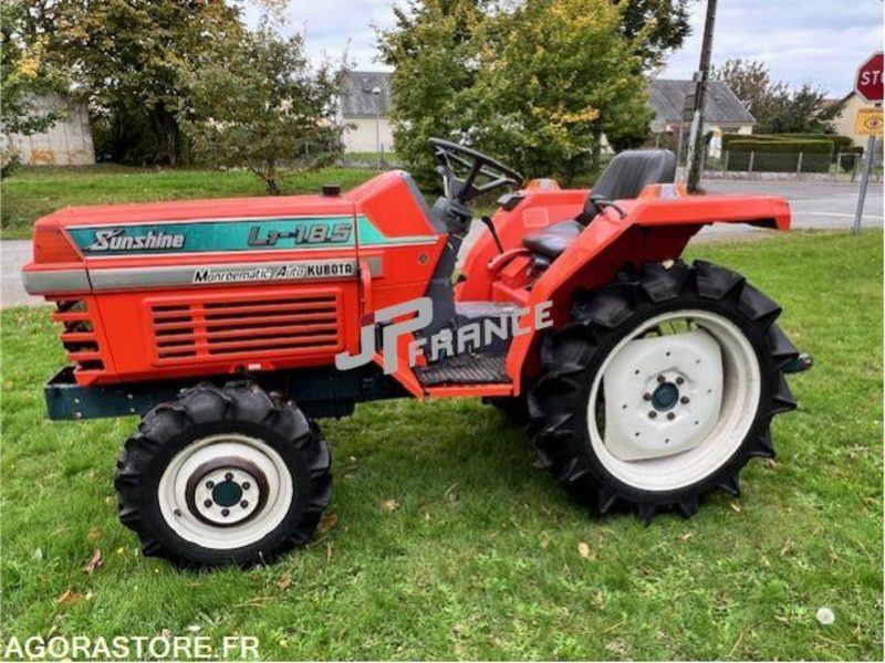 MICROTRACTEUR KUBOTA L1-185 4RM 3 CYLINDRES DIESEL 1300CM3 DANS L'ETAT - 장궤형 트랙터 : 사진 2 MICROTRACTEUR KUBOTA L1-185 4RM 3 CYLINDRES DIESEL 1300CM3 DANS L'ETAT - 장궤형 트랙터 : 사진 2