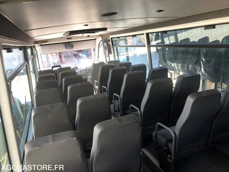 MINI-BUS MERCEDES VARIO - 127178 kms - 2000 - 소형 버스, 승합차 : 사진 5 MINI-BUS MERCEDES VARIO - 127178 kms - 2000 - 소형 버스, 승합차 : 사진 5