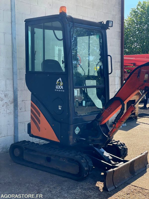 MINI-PELLE SUR CHENILLE CAOUTCHOUC HITACHI ZX17U-2 15CV 1.9T AVEC 3 GODETS - 굴착기 : 사진 5 MINI-PELLE SUR CHENILLE CAOUTCHOUC HITACHI ZX17U-2 15CV 1.9T AVEC 3 GODETS - 굴착기 : 사진 5
