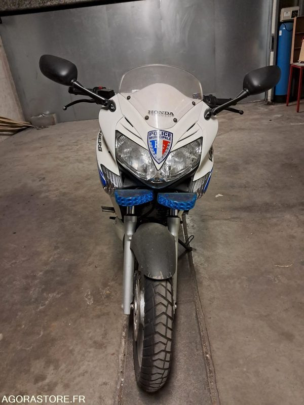 MOTO HONDA VARADERO 125 - 오토바이 : 사진 3 MOTO HONDA VARADERO 125 - 오토바이 : 사진 3