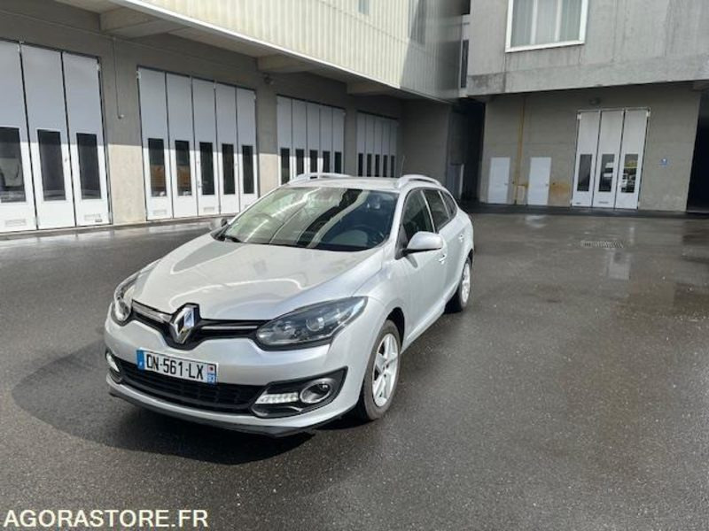 Megane III Phase 3 Estate 1.5 dCi 110 cv BVA DN561LX - 스테이션 왜건 : 사진 1 Megane III Phase 3 Estate 1.5 dCi 110 cv BVA DN561LX - 스테이션 왜건 : 사진 1