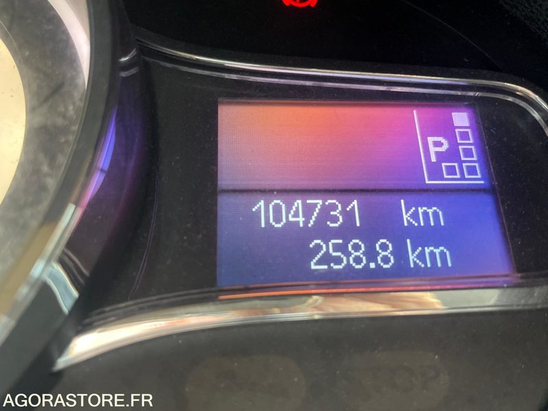 Megane III Phase 3 Estate 1.5 dCi 110 cv BVA DN561LX - 스테이션 왜건 : 사진 5 Megane III Phase 3 Estate 1.5 dCi 110 cv BVA DN561LX - 스테이션 왜건 : 사진 5