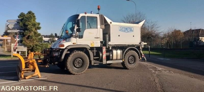 Mercedes UNIMOG U300 2011 24300 kms avec lame de déneigement + saleuse - 제설차량 : 사진 5 Mercedes UNIMOG U300 2011 24300 kms avec lame de déneigement + saleuse - 제설차량 : 사진 5