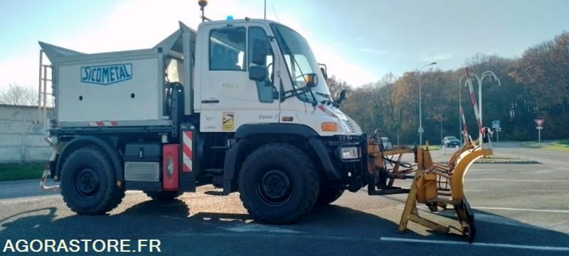 Mercedes UNIMOG U300 2011 24300 kms avec lame de déneigement + saleuse - 제설차량 : 사진 3 Mercedes UNIMOG U300 2011 24300 kms avec lame de déneigement + saleuse - 제설차량 : 사진 3