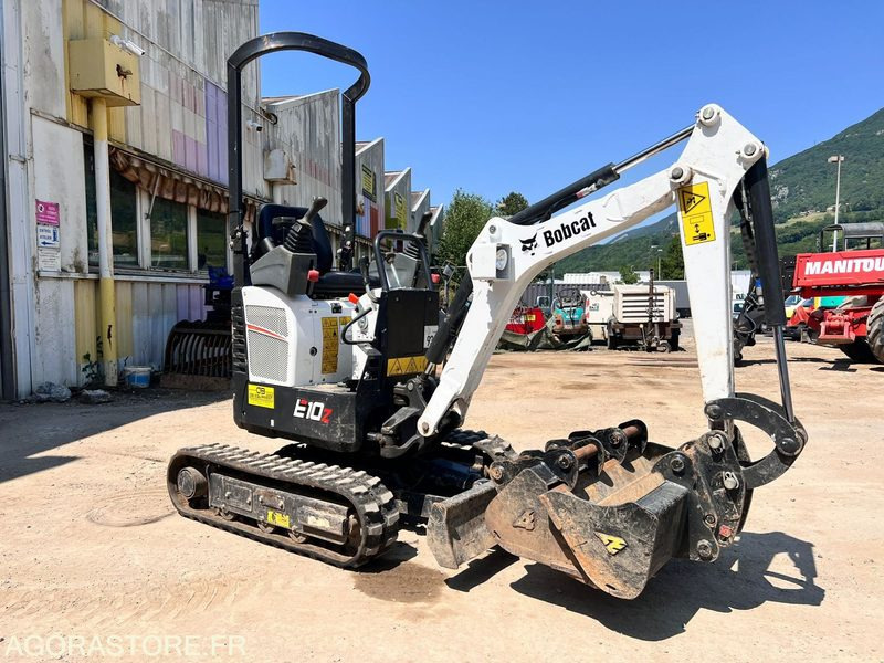 Mini-pelle 1T Bobcat E10 Z comme neuve - Année 2023 - 135heures - 굴착기 : 사진 4 Mini-pelle 1T Bobcat E10 Z comme neuve - Année 2023 - 135heures - 굴착기 : 사진 4