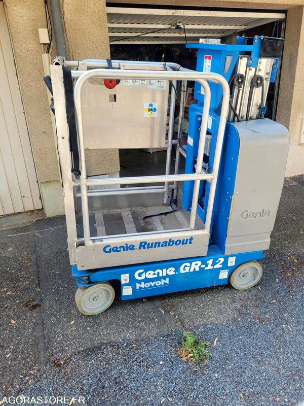 NACELLE GENIE GR12 NOVON 1H40 D'UTILISATION + REMORQUE 2 TONES ROUE DOLBY - 도구/ 장비 : 사진 1 NACELLE GENIE GR12 NOVON 1H40 D'UTILISATION + REMORQUE 2 TONES ROUE DOLBY - 도구/ 장비 : 사진 1