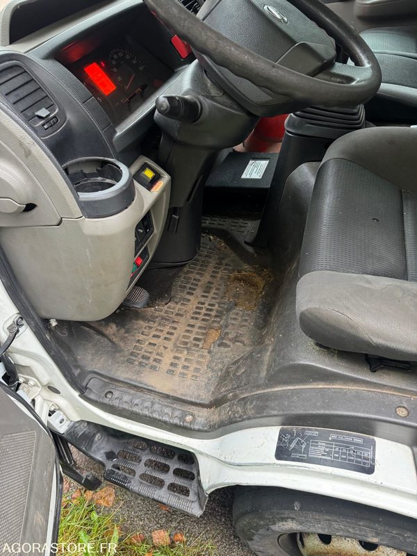 Nacelle Nissan CABSTAR - 2014 - 98 000kms - 덤프 밴 : 사진 3 Nacelle Nissan CABSTAR - 2014 - 98 000kms - 덤프 밴 : 사진 3