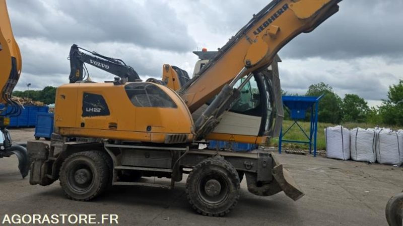 PELLE DE MANUTENTION SUR ROUE - LH22M LITRONIC LIEBHERR - 2017 / 12 053 HEURES - 굴착기 : 사진 2 PELLE DE MANUTENTION SUR ROUE - LH22M LITRONIC LIEBHERR - 2017 / 12 053 HEURES - 굴착기 : 사진 2