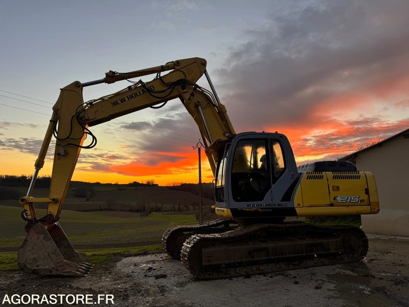 PELLE NEW HOLLAND E215B - 2009 - 11000 heures - 굴착기 : 사진 4 PELLE NEW HOLLAND E215B - 2009 - 11000 heures - 굴착기 : 사진 4