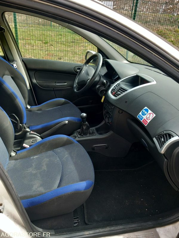 PEUGEOT 206+ 1.4i 73 cv - bon état - 93 000 km - SANS CT - CJ-112- LC - 차량 : 사진 3 PEUGEOT 206+ 1.4i 73 cv - bon état - 93 000 km - SANS CT - CJ-112- LC - 차량 : 사진 3