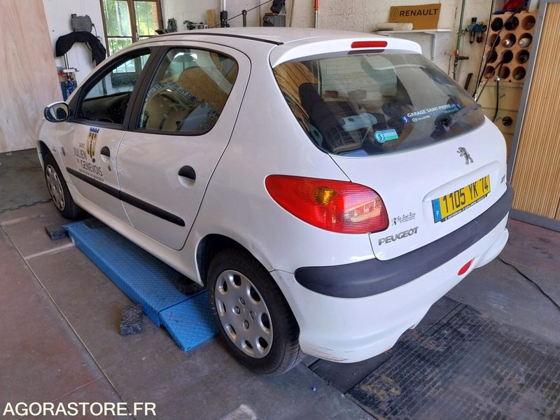 PEUGEOT 206 101700kms - 2005 - 차량 : 사진 2 PEUGEOT 206 101700kms - 2005 - 차량 : 사진 2