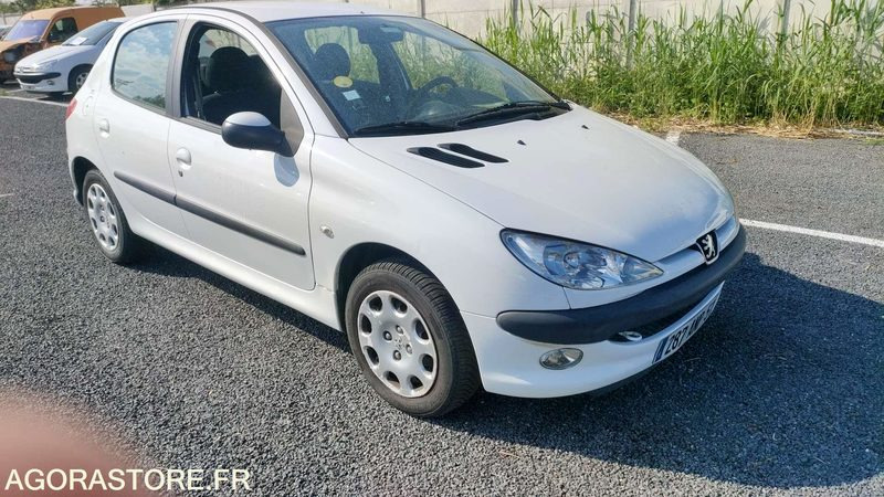 PEUGEOT 206 - 2005 - 101058kms - 차량 : 사진 1 PEUGEOT 206 - 2005 - 101058kms - 차량 : 사진 1