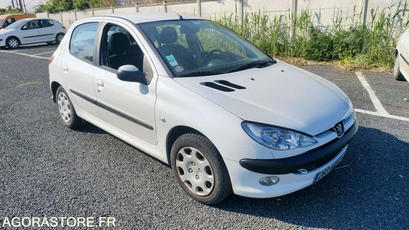 PEUGEOT 206 - 2005 - 142538kms - 차량 : 사진 1 PEUGEOT 206 - 2005 - 142538kms - 차량 : 사진 1