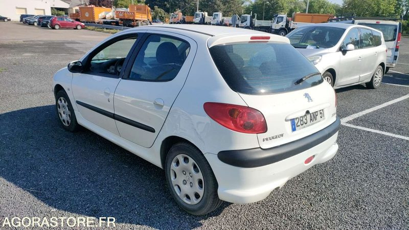 PEUGEOT 206 - 2005 - 142538kms - 차량 : 사진 3 PEUGEOT 206 - 2005 - 142538kms - 차량 : 사진 3