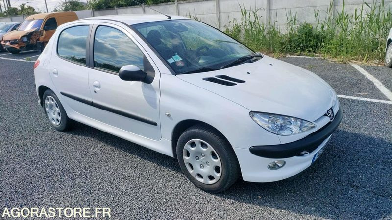 PEUGEOT 206 - 2005 - 142613kms - 차량 : 사진 3 PEUGEOT 206 - 2005 - 142613kms - 차량 : 사진 3