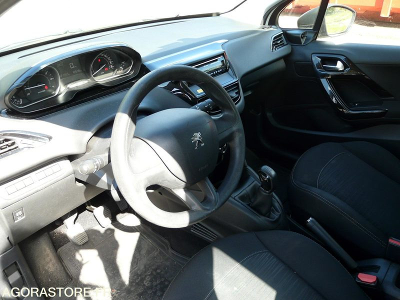 PEUGEOT 208 DX190CZ - 차량 : 사진 5 PEUGEOT 208 DX190CZ - 차량 : 사진 5