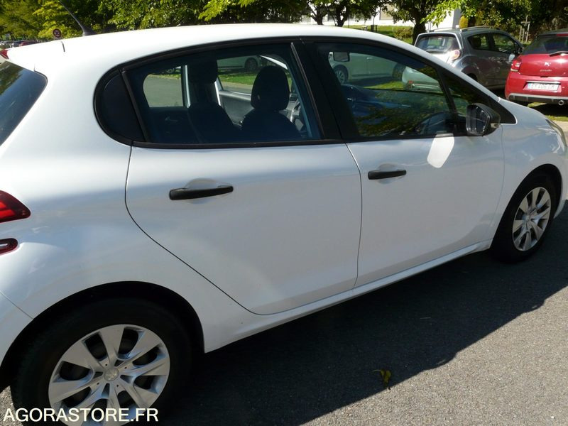 PEUGEOT 208 DX207CZ - 차량 : 사진 3 PEUGEOT 208 DX207CZ - 차량 : 사진 3