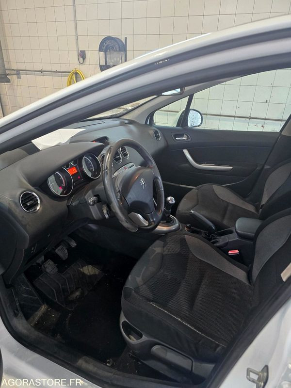 PEUGEOT 308 - 차량 : 사진 1 PEUGEOT 308 - 차량 : 사진 1