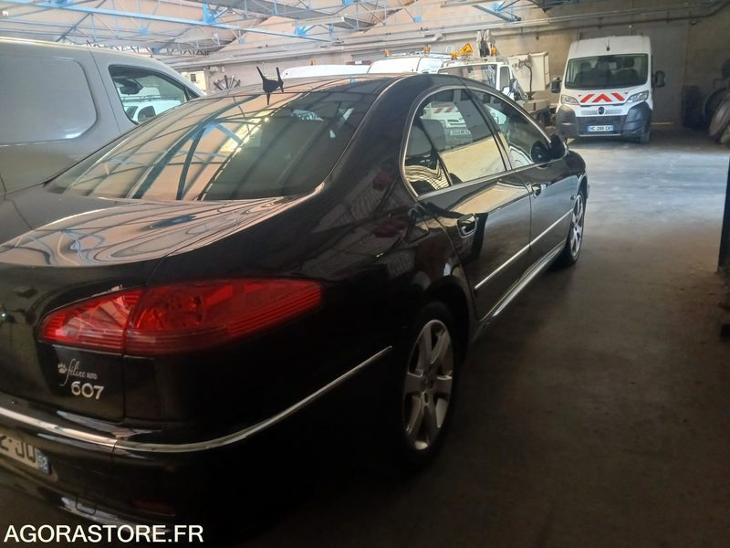 PEUGEOT 607 - 차량 : 사진 2 PEUGEOT 607 - 차량 : 사진 2